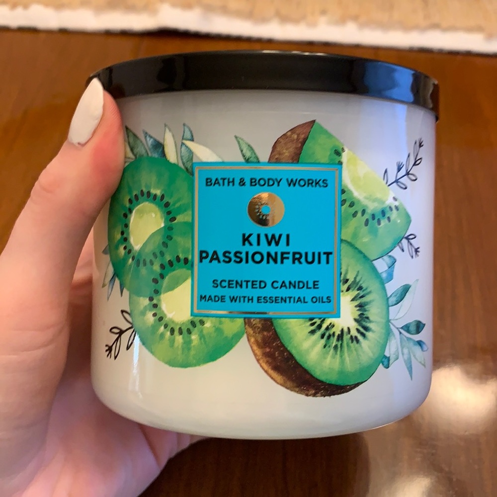 Kiwi passionfruit bath and body works candle